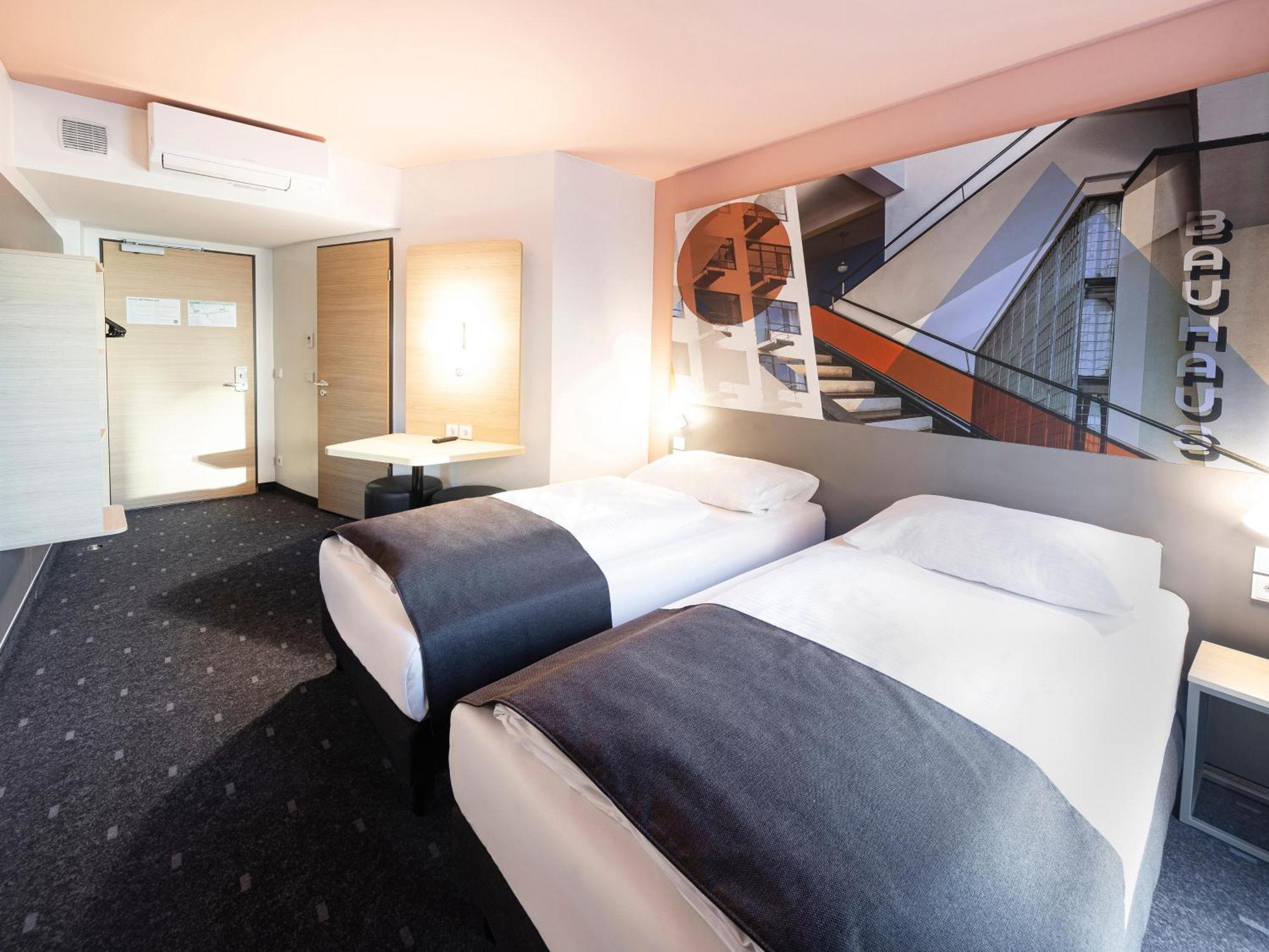 B&B Hotel Dessau Bagian luar foto