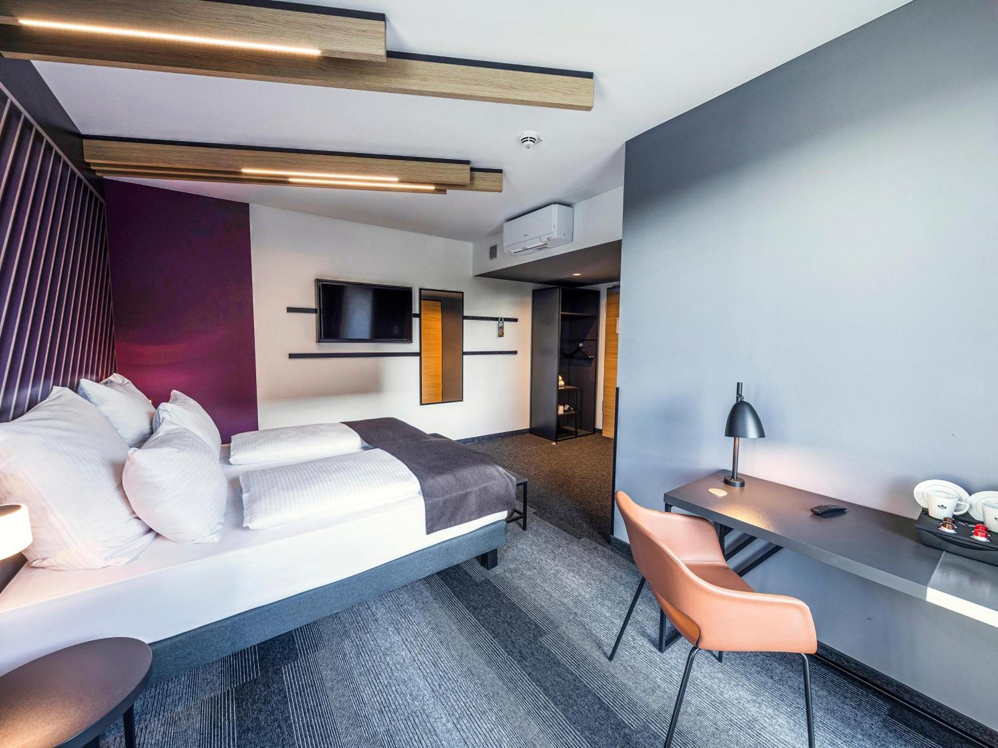 B&B Hotel Dessau Bagian luar foto
